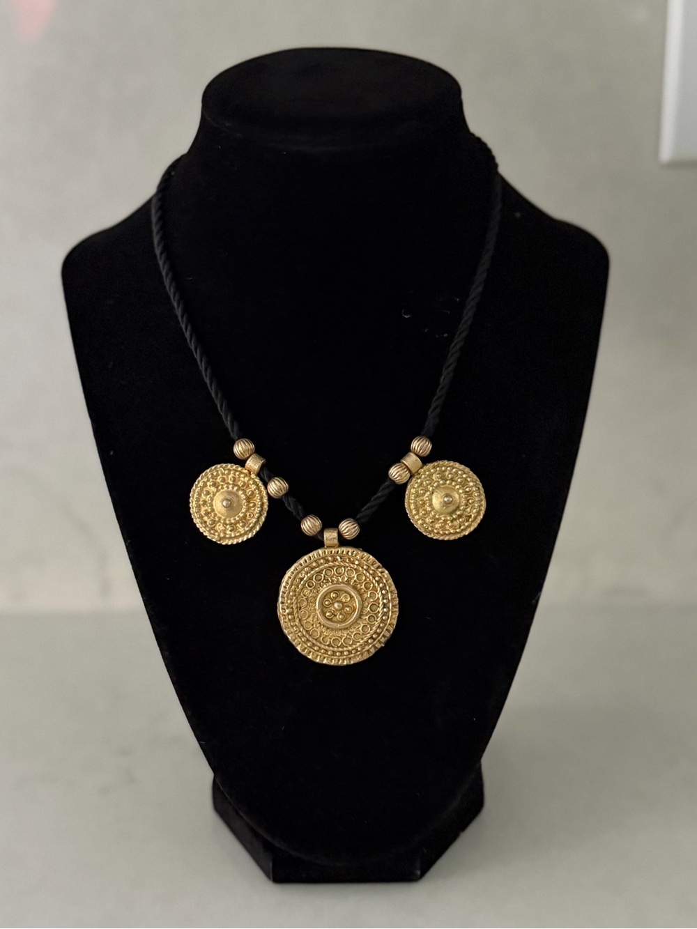 Vintage Gold Medallion Necklace - Women Jewelry